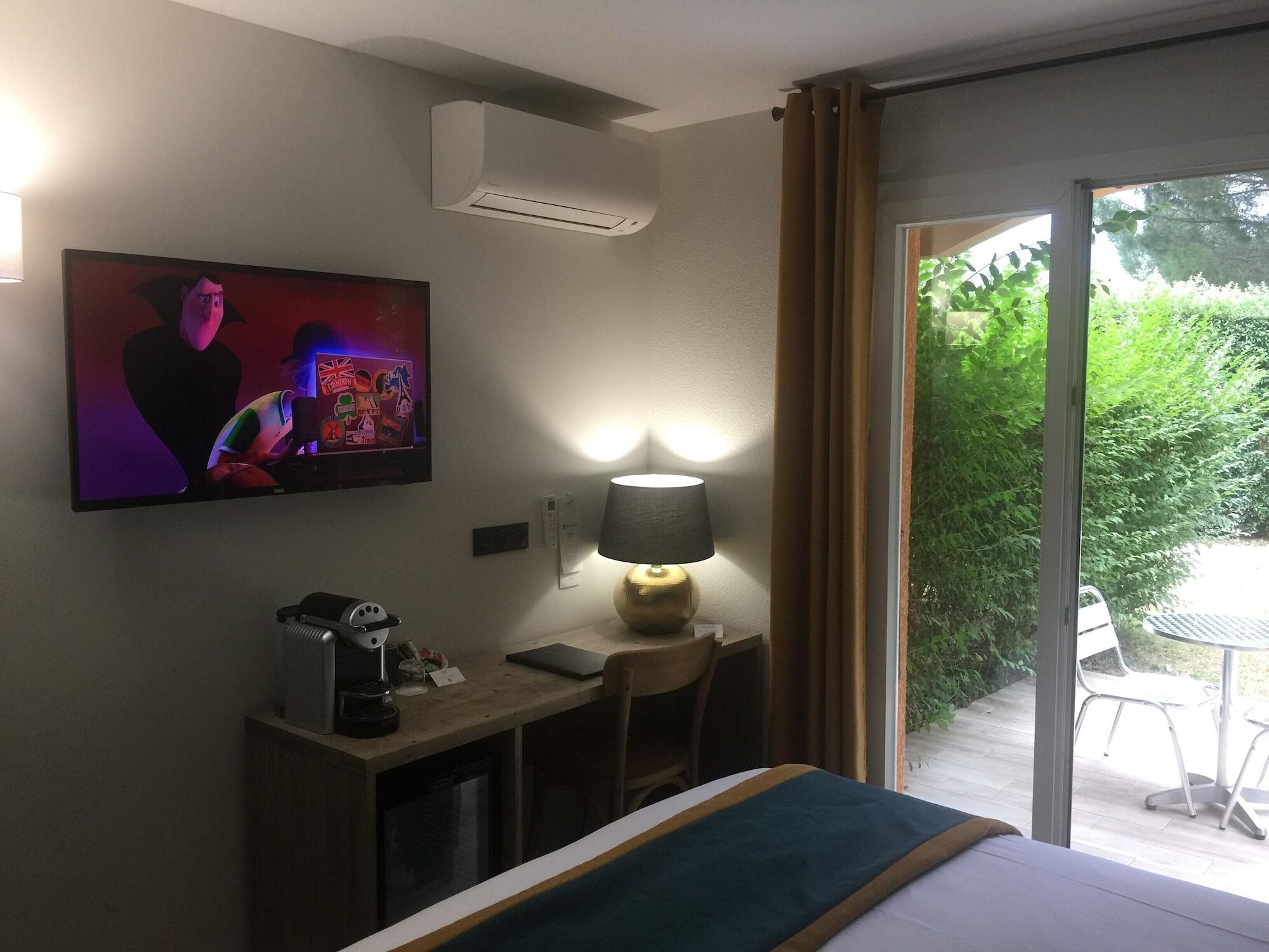 Best Western Le Vauban Прад Экстерьер фото
