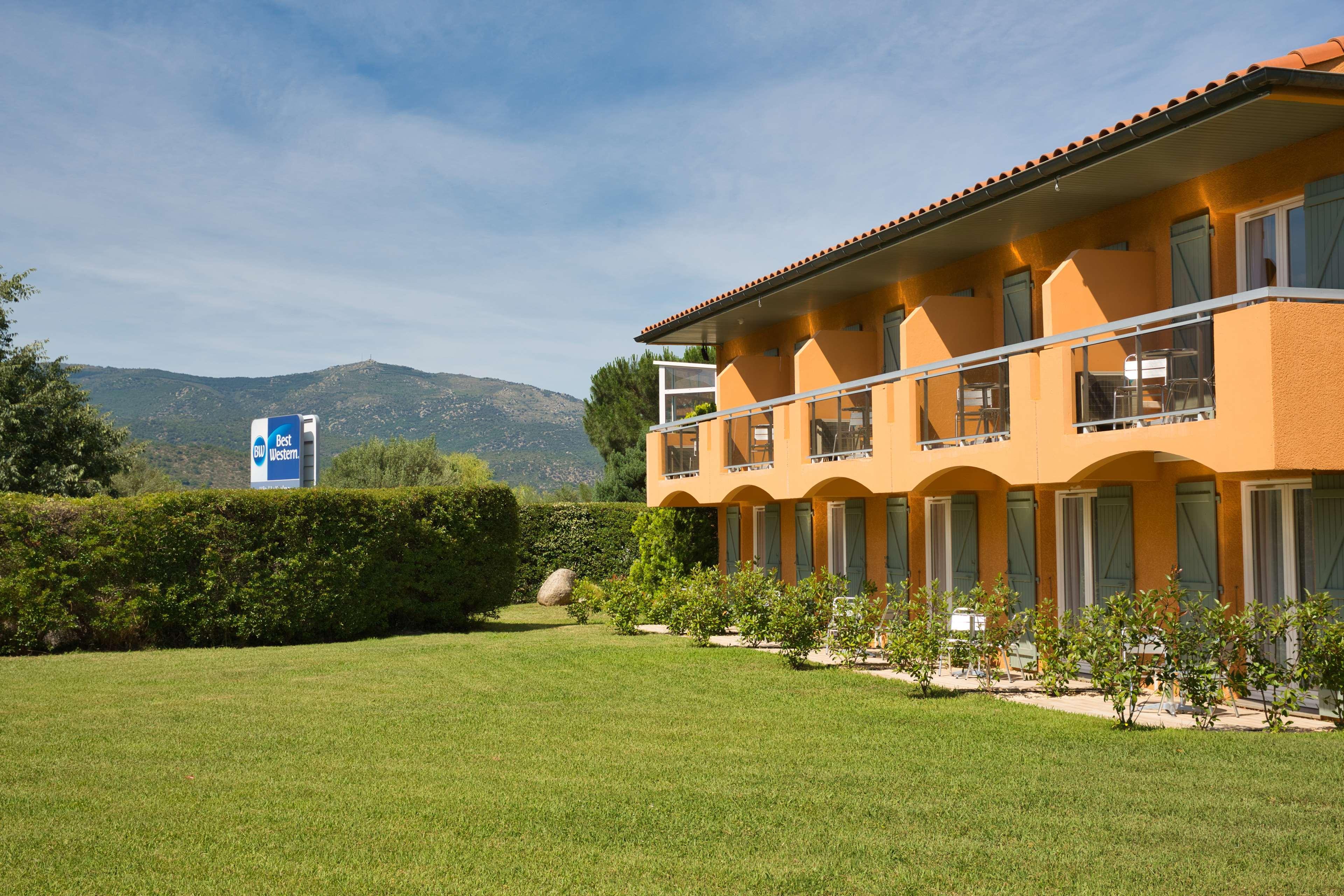 Best Western Le Vauban Прад Экстерьер фото